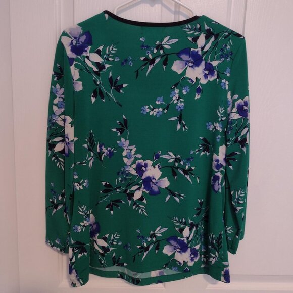 Liz Claiborne Career Blouse with silver accent - Picture 3 of 10